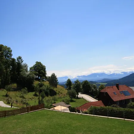 Appartamento Charming In With Swimming Pool Liebenfels