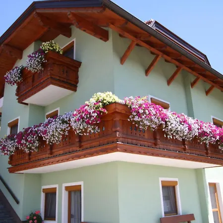 Appartamento Charming In With Swimming Pool